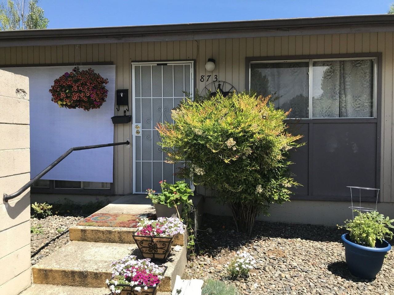 873 Ne Alameda Ave - Photo 2 of 15