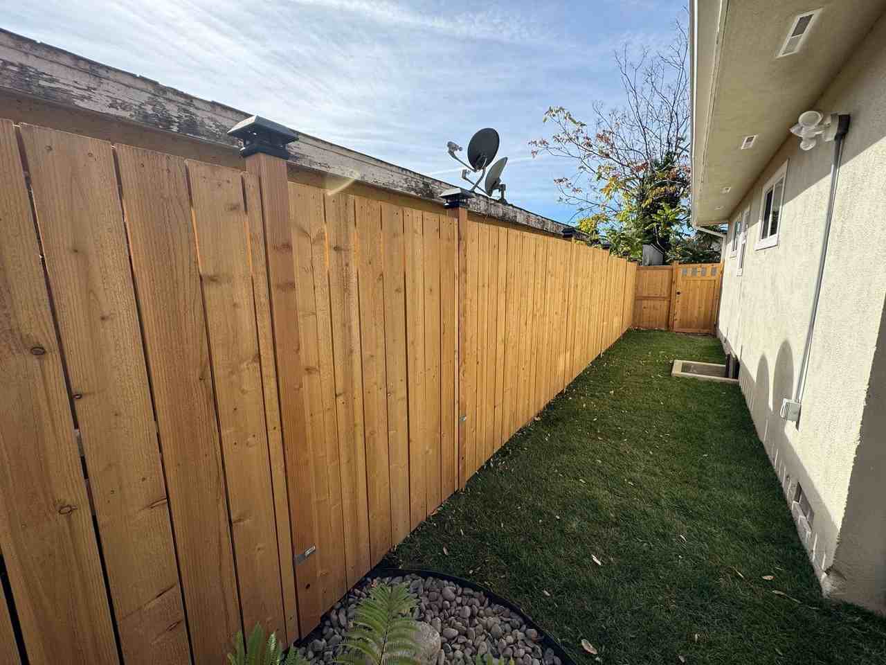 1520 N Fair Oaks Ave - Photo 3 of 11