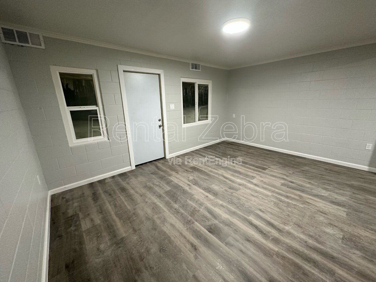 8301 Trout Ave #11 - Photo 3 of 9