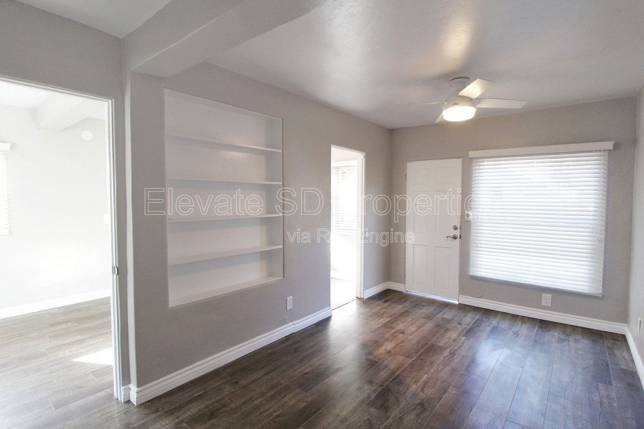 4687 Hamilton St - Photo 6 of 20