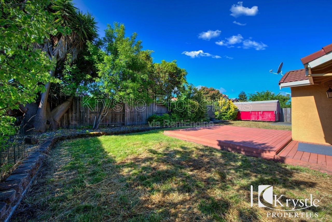 229 Folland Dr - Photo 5 of 19