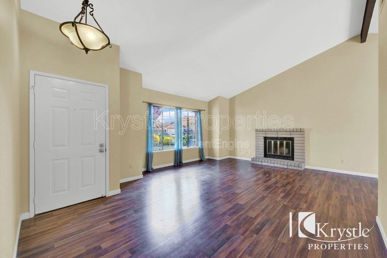 229 Folland Dr - Photo 7 of 19