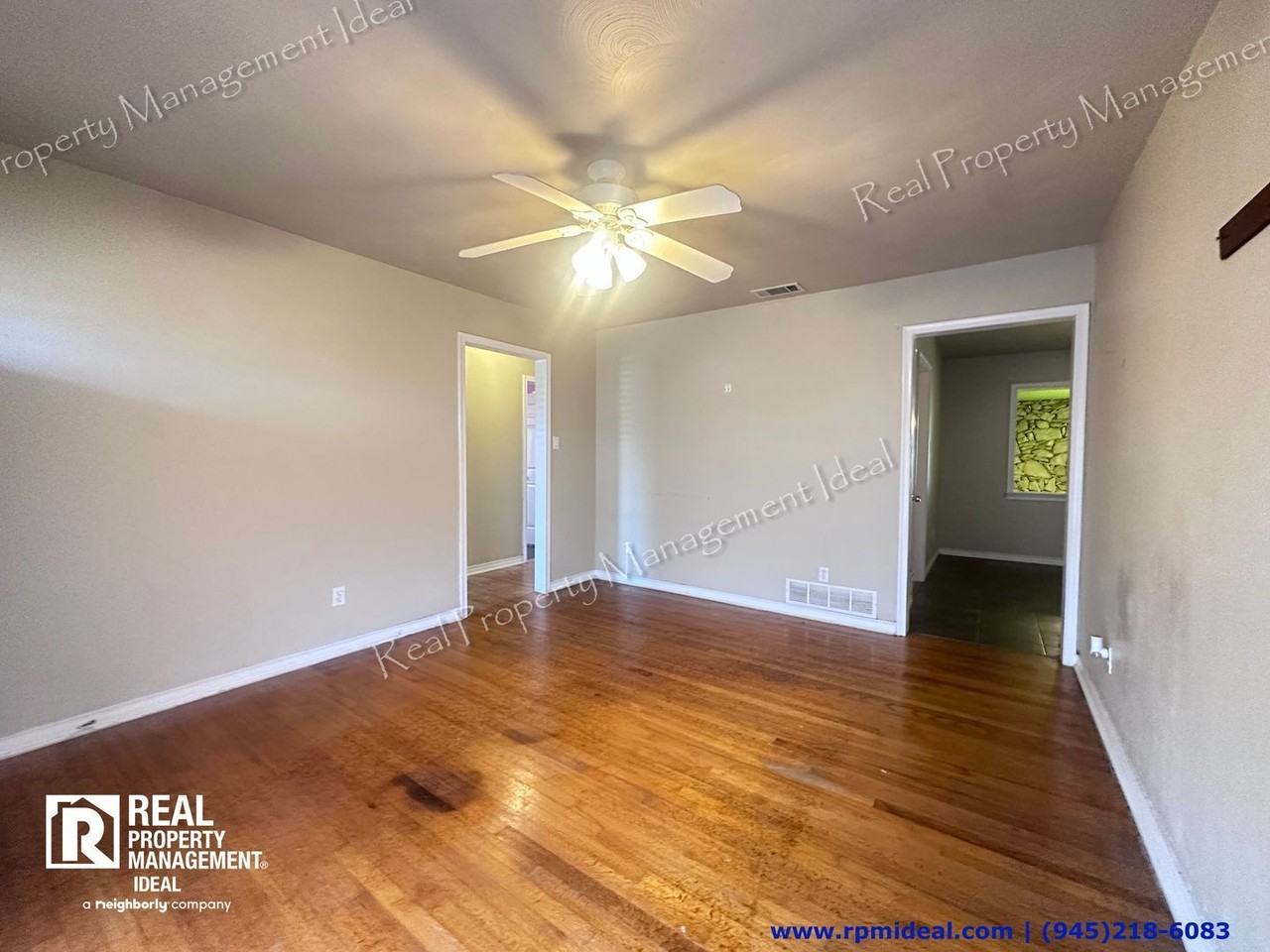 1122 Bowie St - Photo 5 of 39