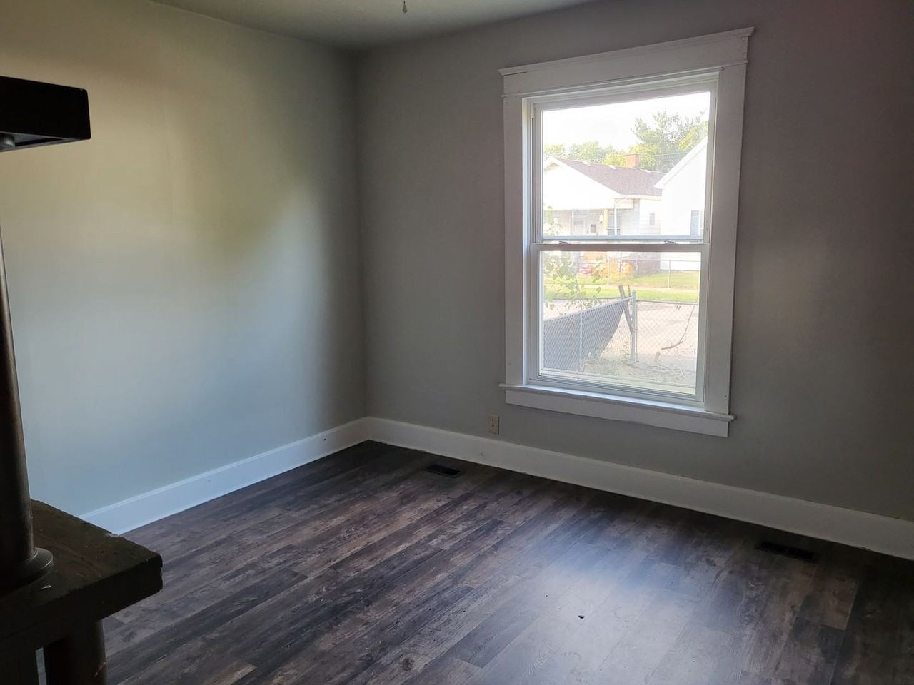 643 E Maryland St - Photo 6 of 9