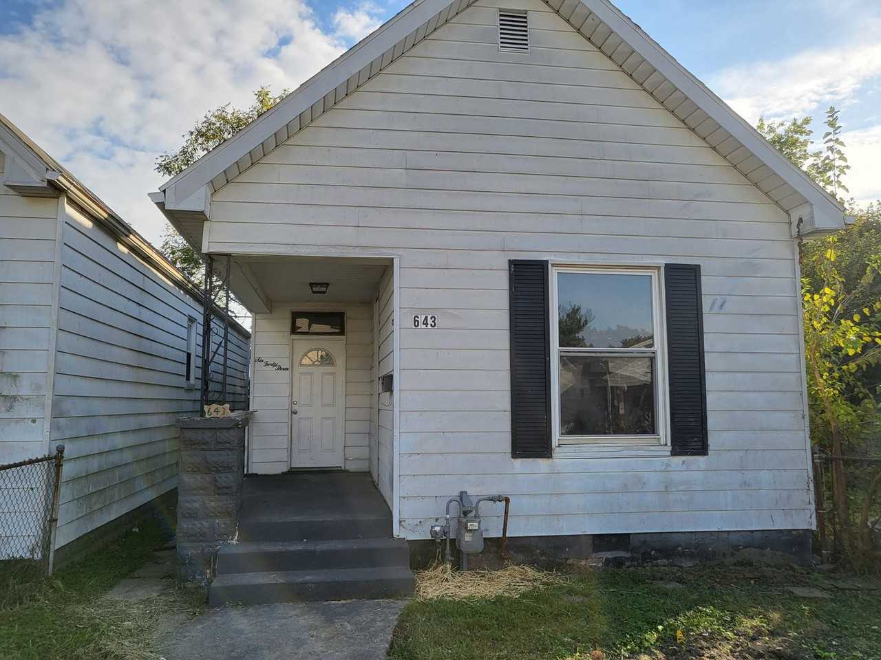 643 E Maryland St - Photo 6 of 9