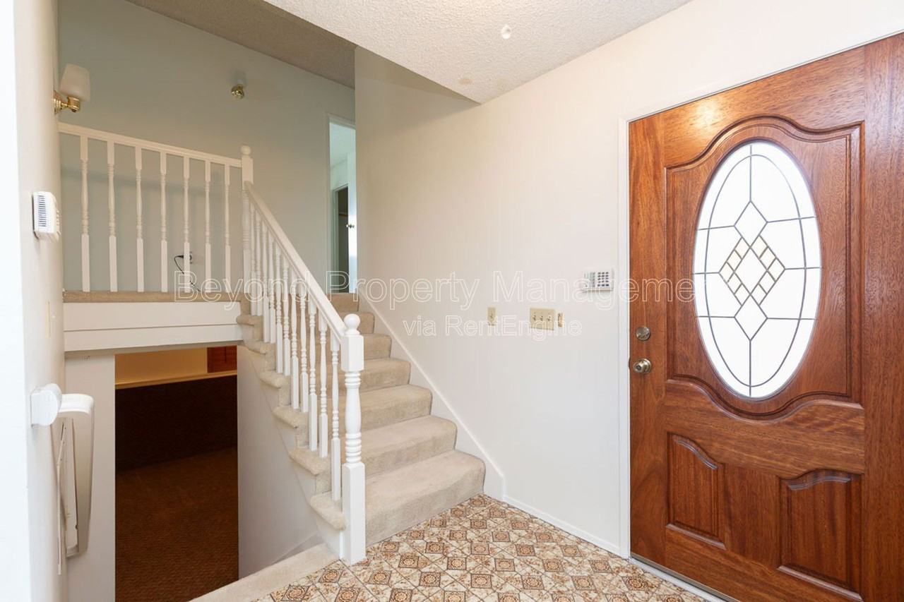 6232 Merced Lake Ave - Photo 3 of 23