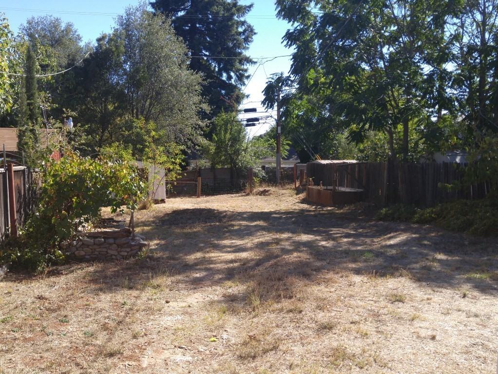 4036 Fort Peck St - Photo 2 of 10