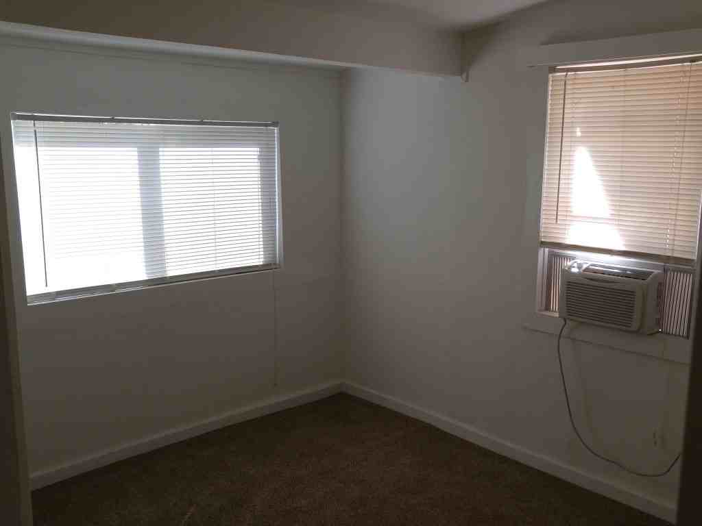 4036 Fort Peck St - Photo 7 of 10