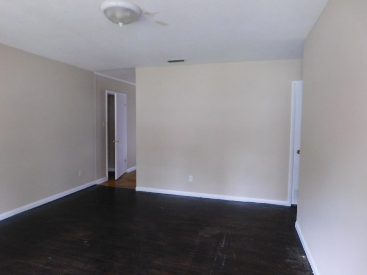 2512 Deborah Dr - Photo 5 of 24