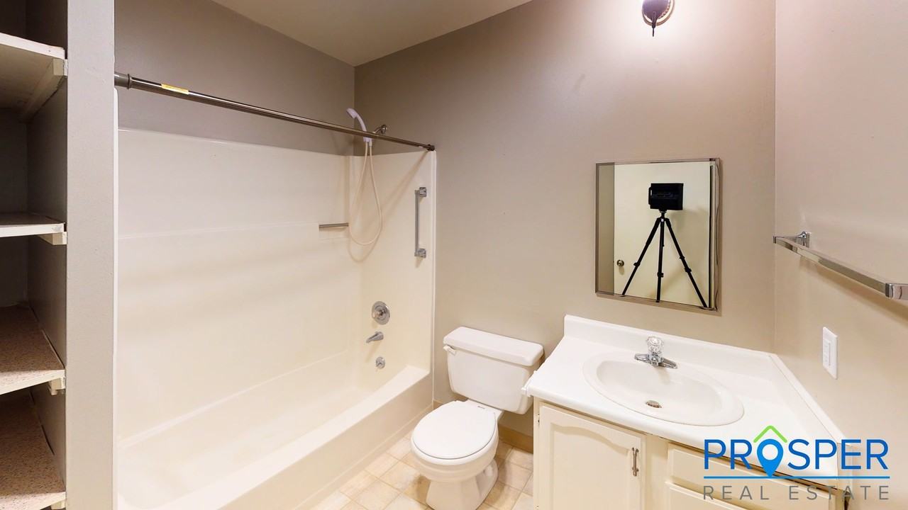 WA444X - Photo 5 of 13