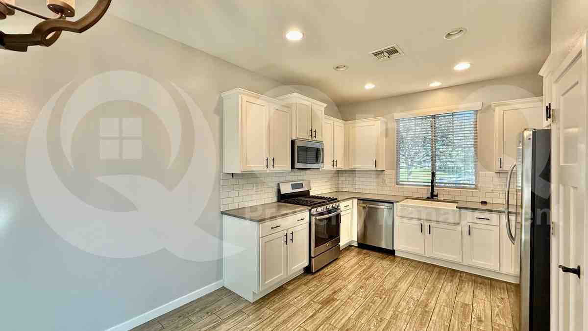 2624 S Canfield - Photo 5 of 21