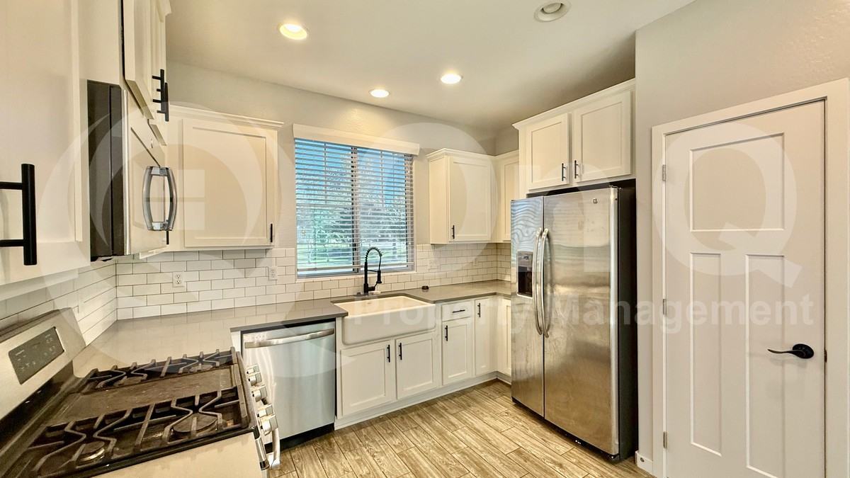 2624 S Canfield - Photo 6 of 21