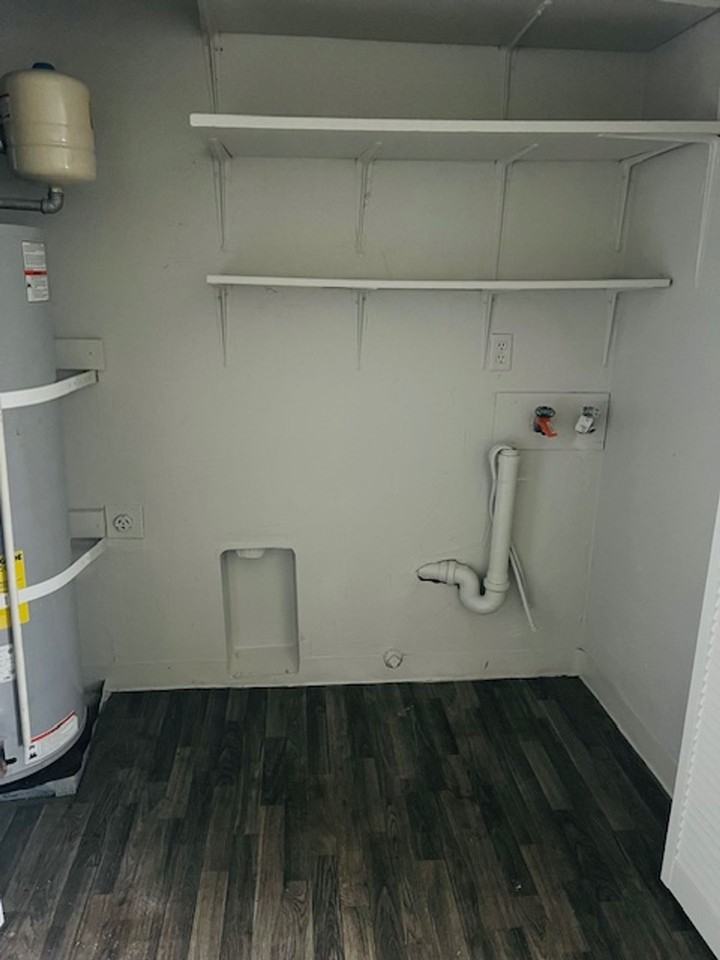 1805 Kimberly Circle - Photo 3 of 7