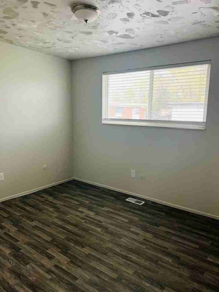 1805 Kimberly Circle - Photo 5 of 7