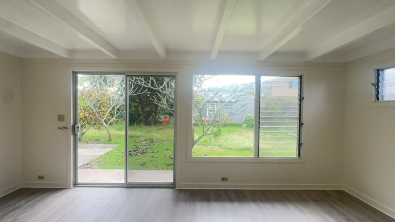 967 Holoholo St - Photo 4 of 18