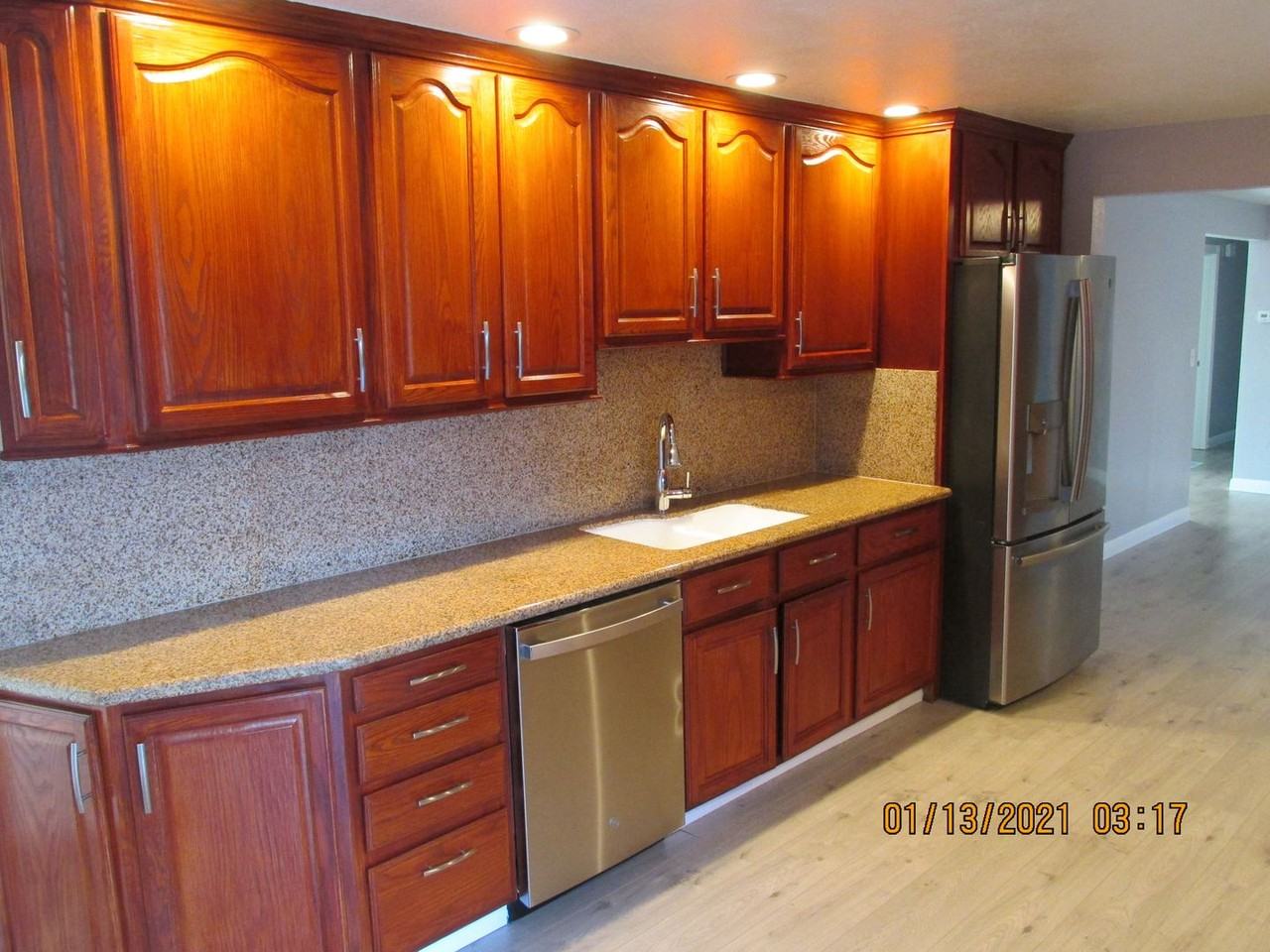 718 Ne 106th Pl - Photo 3 of 24