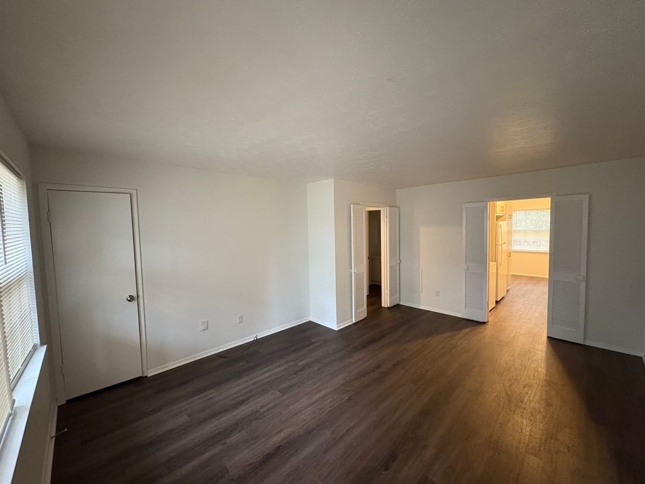 531 Elder St - Photo 5 of 20