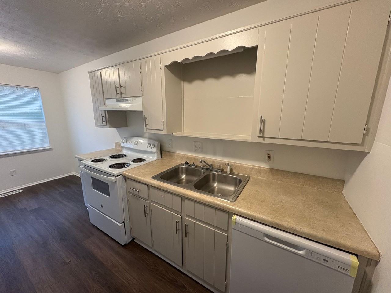 531 Elder St - Photo 6 of 20