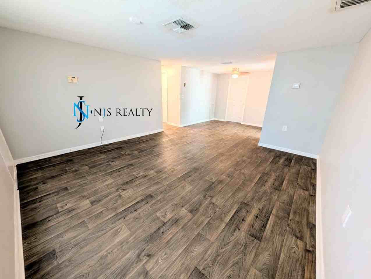 4850 Flora Ave - Photo 3 of 22