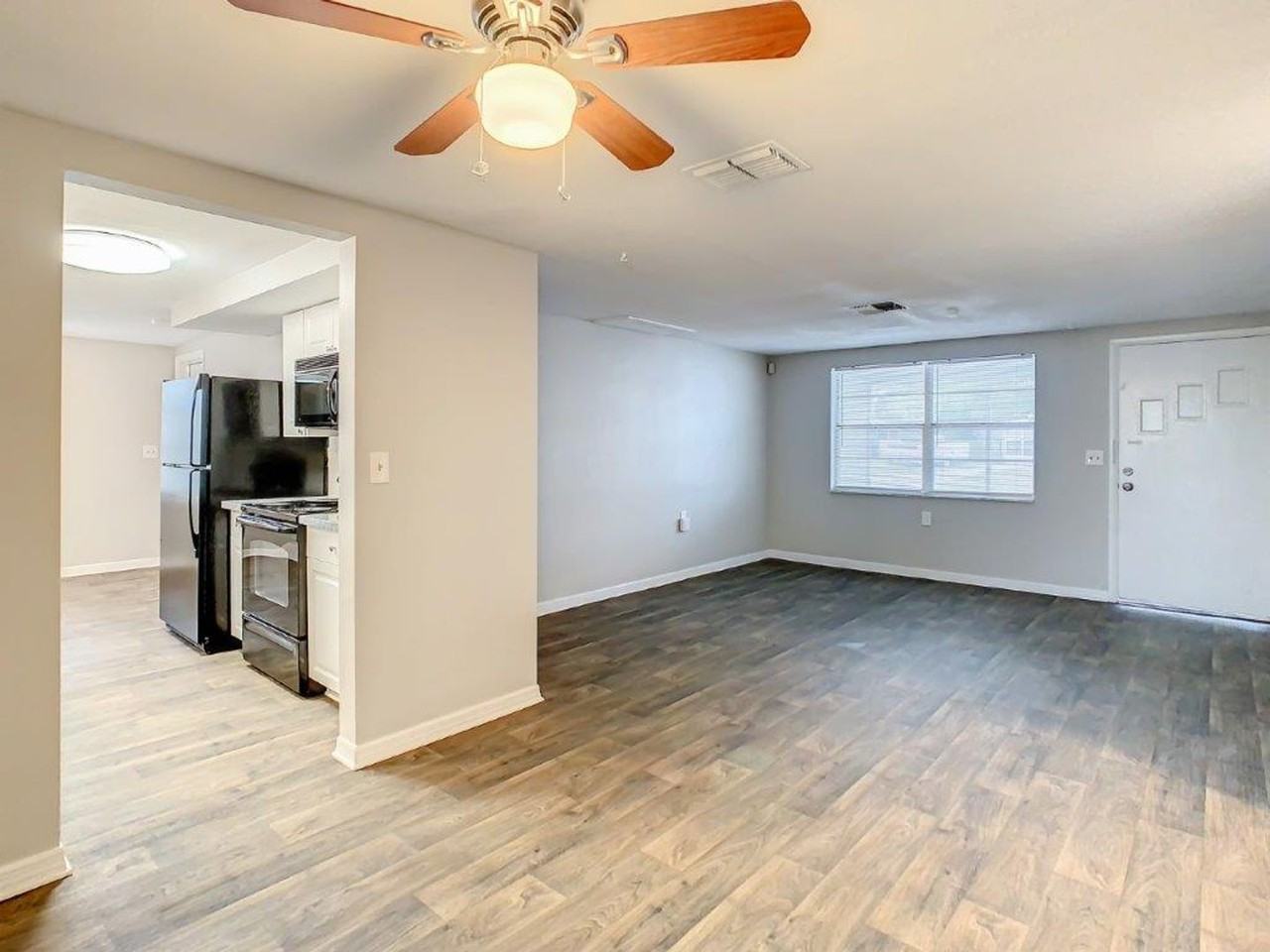 4850 Flora Ave - Photo 4 of 22