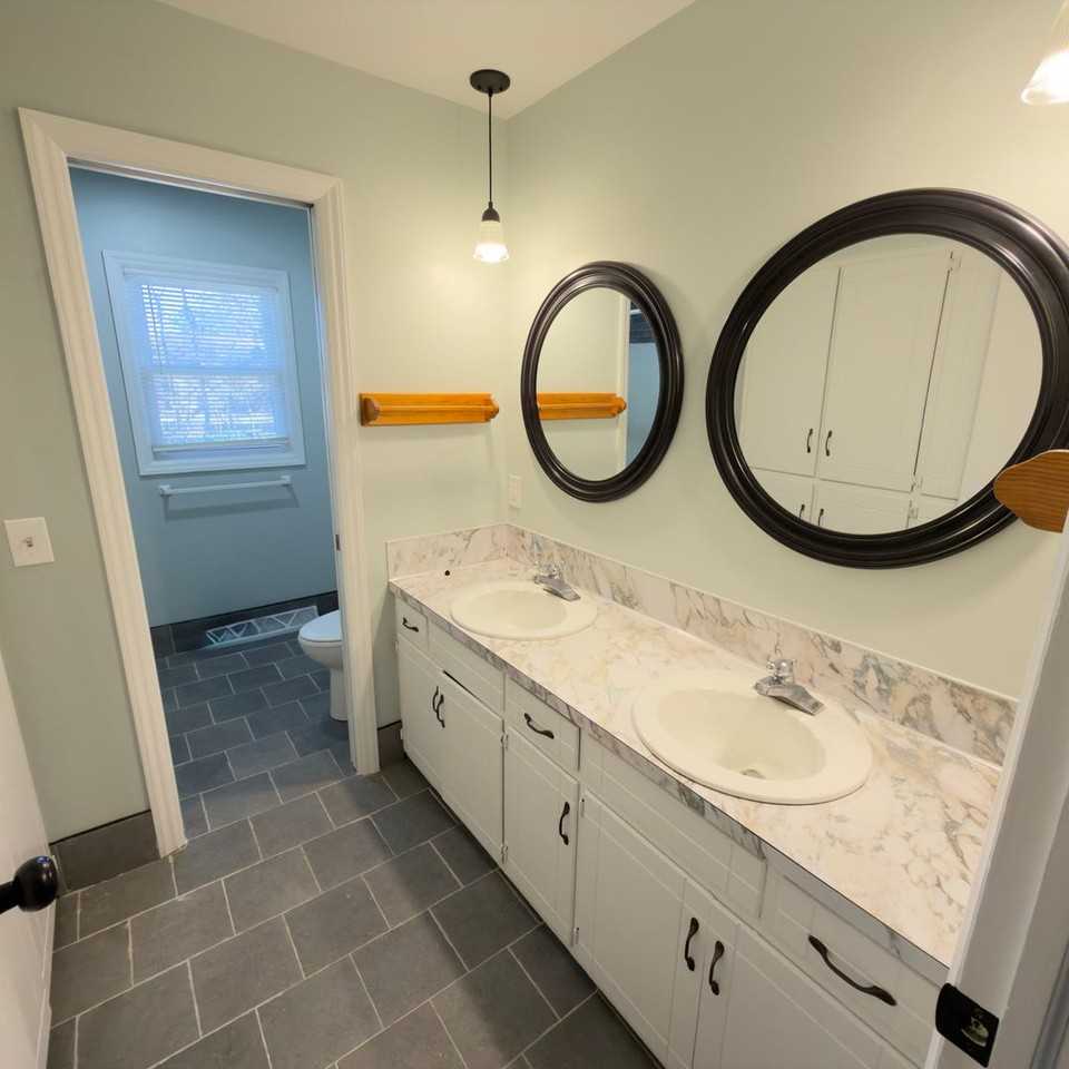 5390 Newcastle Dr Se - Photo 6 of 19