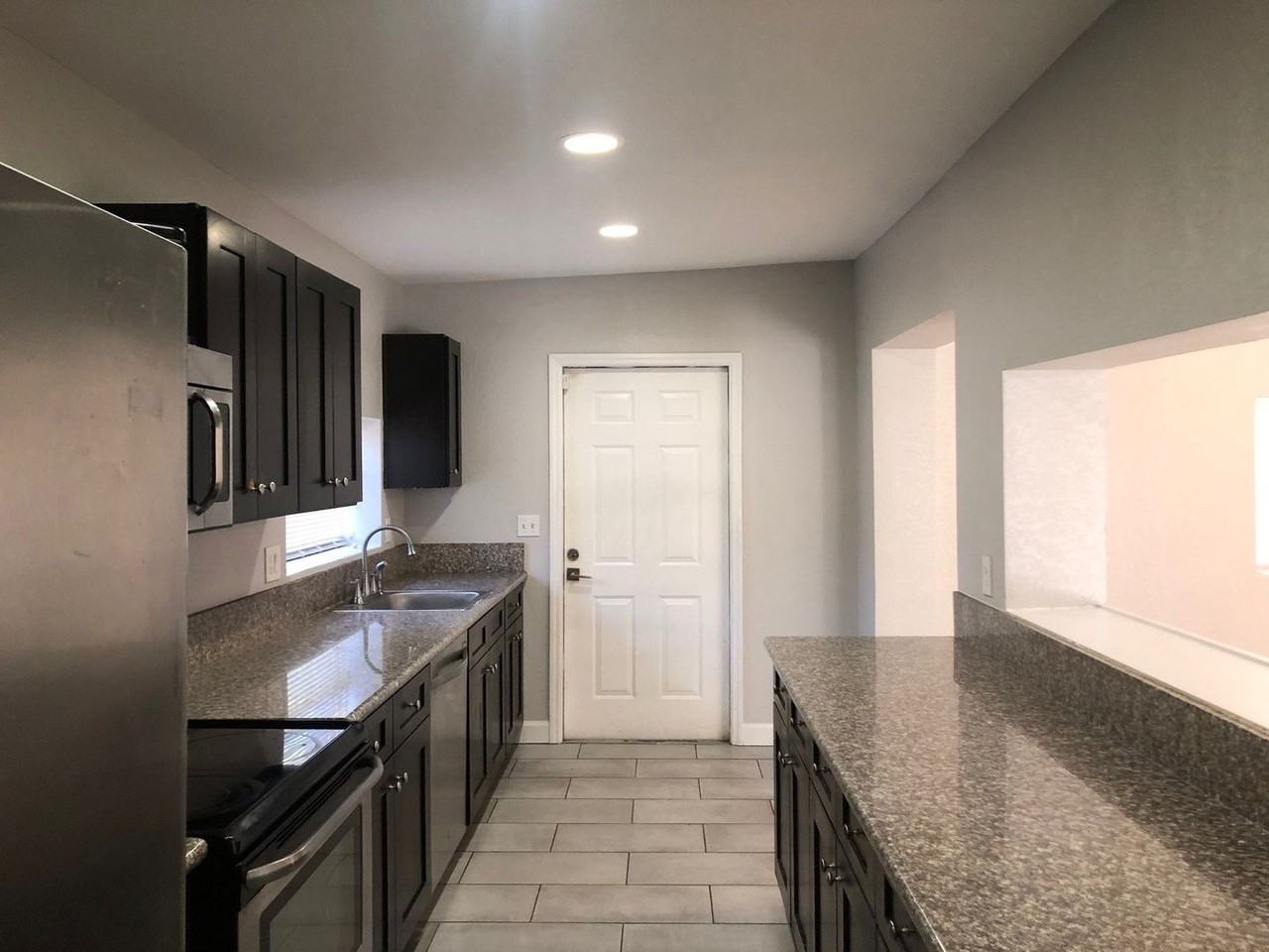 4062 10th Ave N - Photo 2 of 10