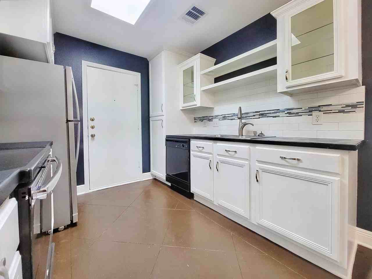 13638 Merseyside Dr - Photo 7 of 30