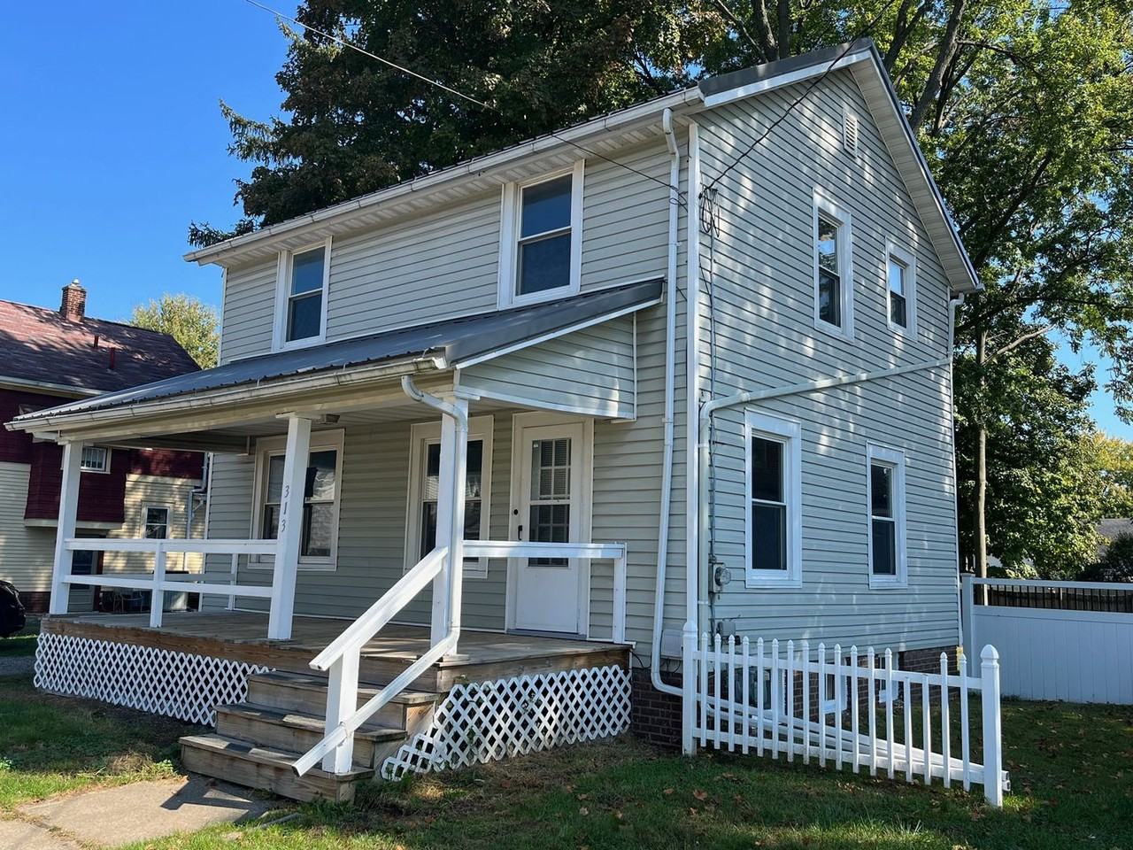 313 Miller St - Photo 2 of 25