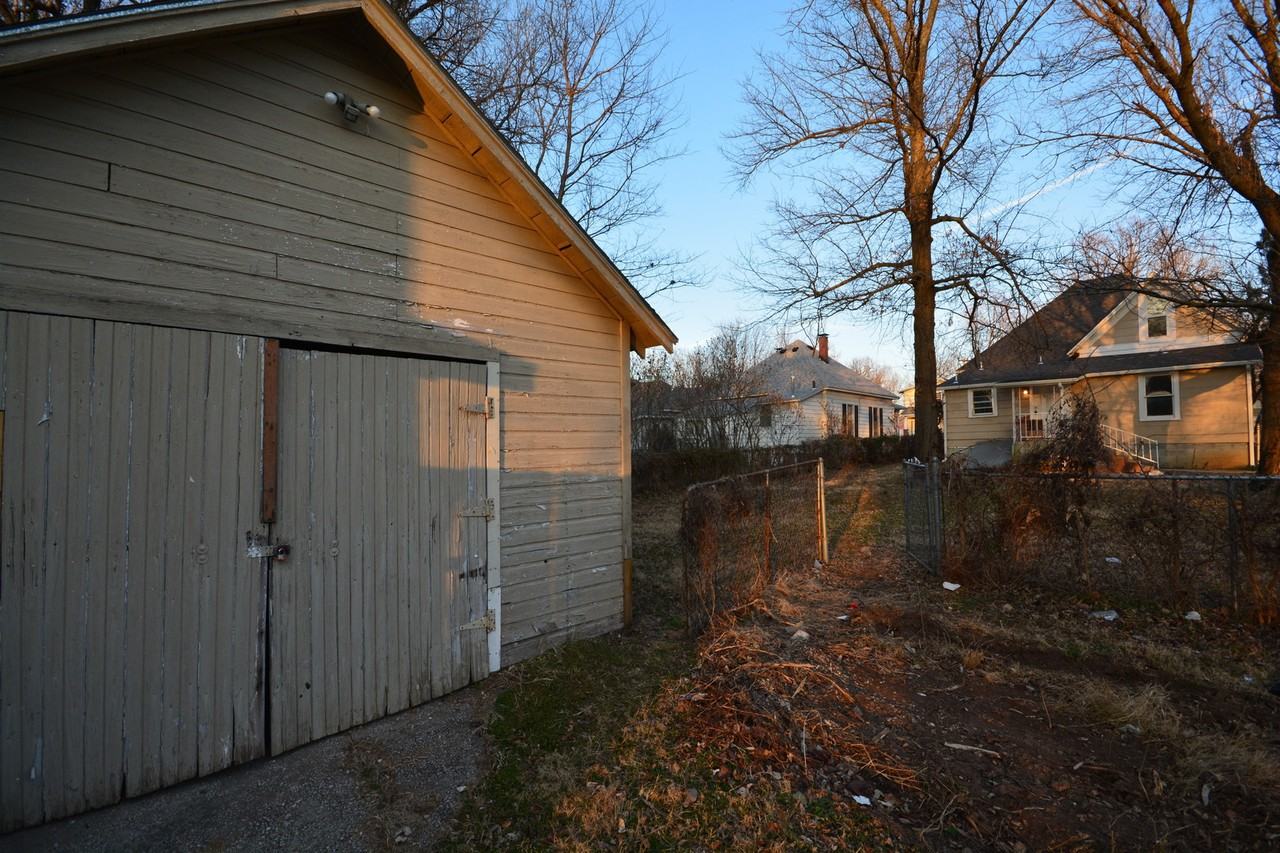 627 S New Ave - Photo 2 of 18