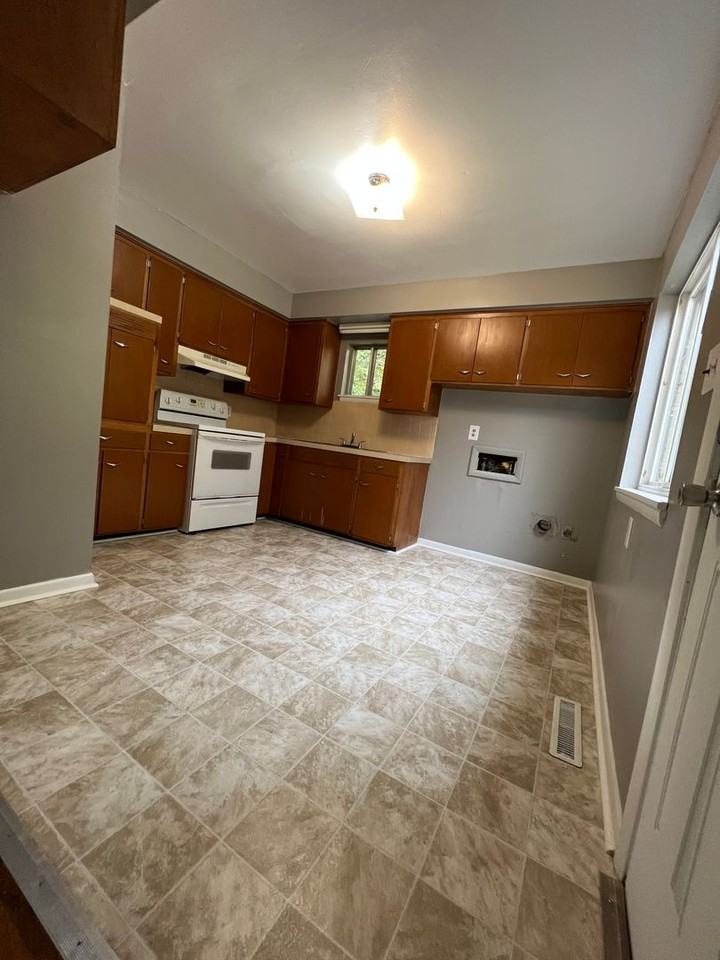 2643 E Cherry St - Photo 3 of 8