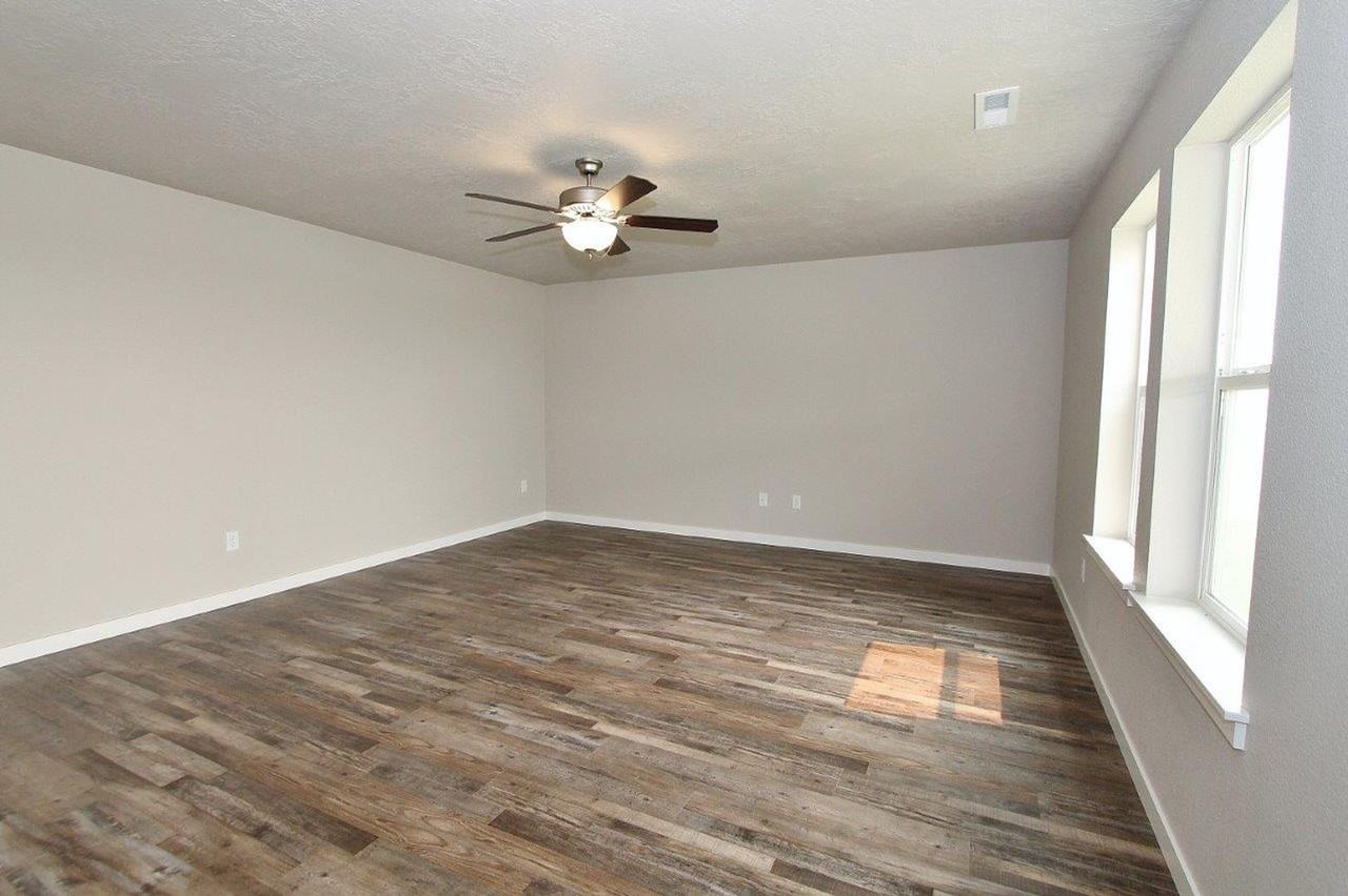 715 Inby St - Photo 5 of 26