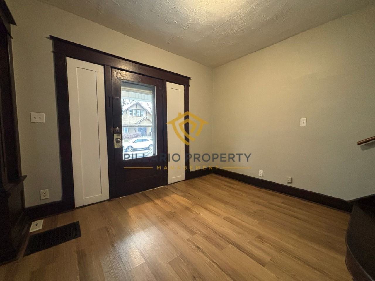 3625 N Kenwood Ave - Photo 7 of 18