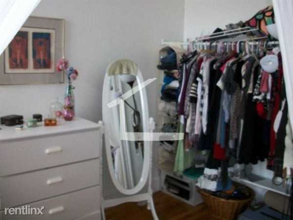 1914 Beacon St - Photo 3 of 13