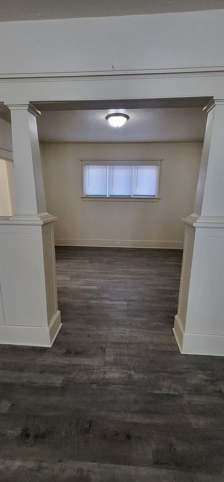 413 Bond St - Photo 3 of 23