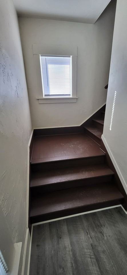 413 Bond St - Photo 6 of 23