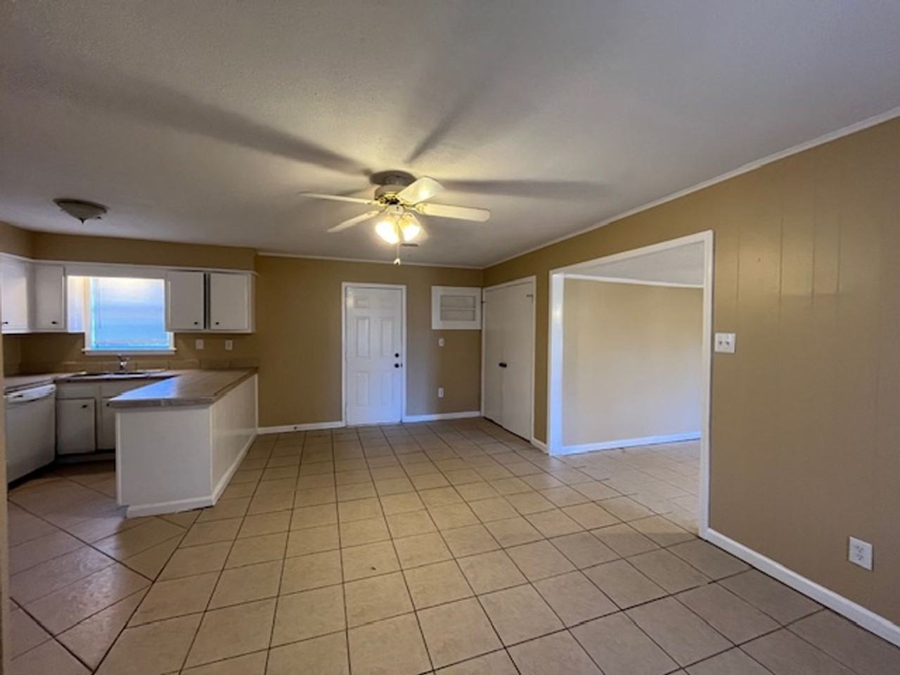 8131 Jamesbrook Dr - Photo 2 of 9