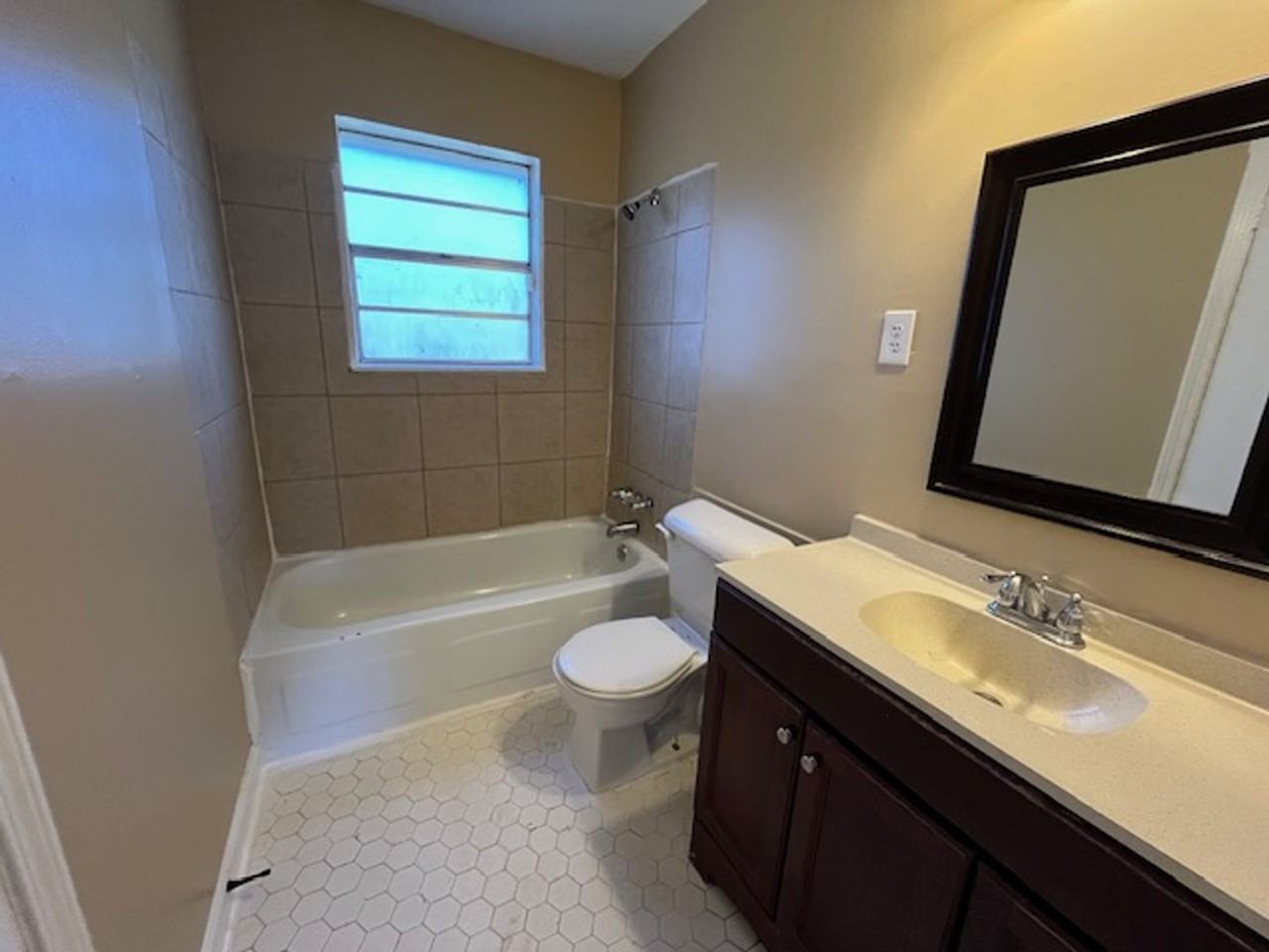 8131 Jamesbrook Dr - Photo 7 of 9