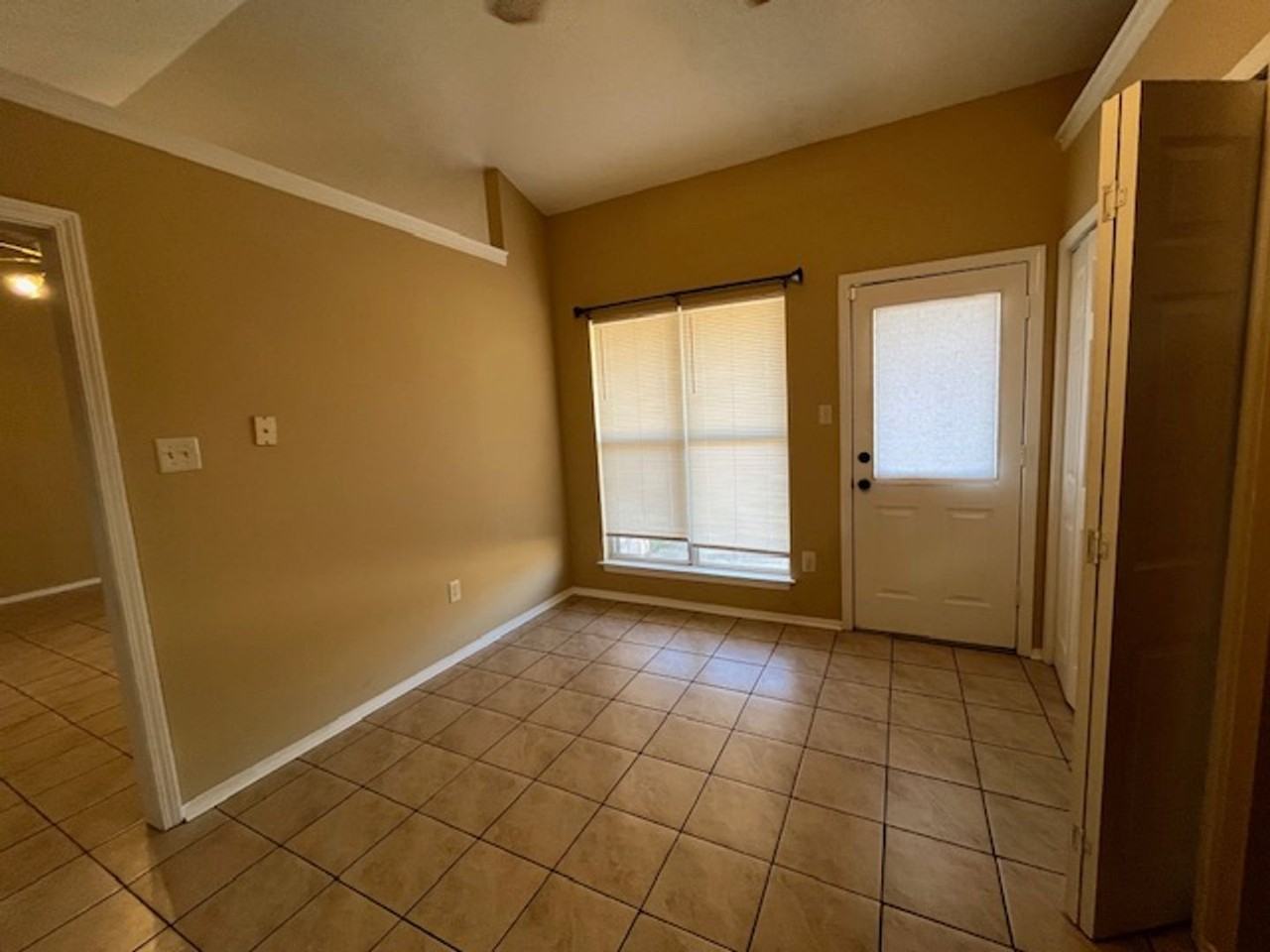 9059 Triple Crown Loop W - Photo 4 of 12