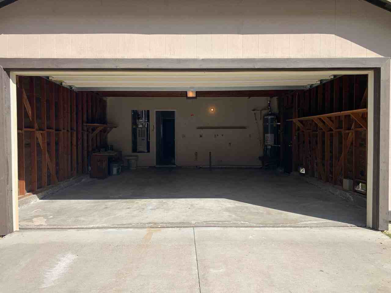 6748 Tuxedo Rd - Photo 3 of 24