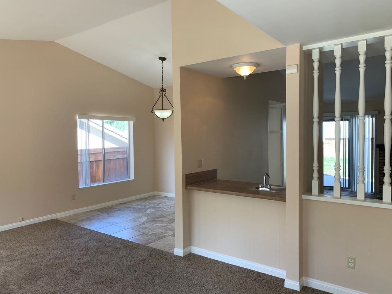 6748 Tuxedo Rd - Photo 6 of 24