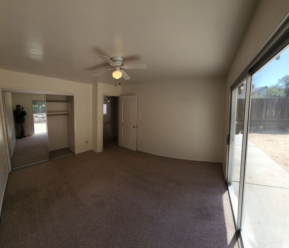 686 Air Park Dr - Photo 7 of 17