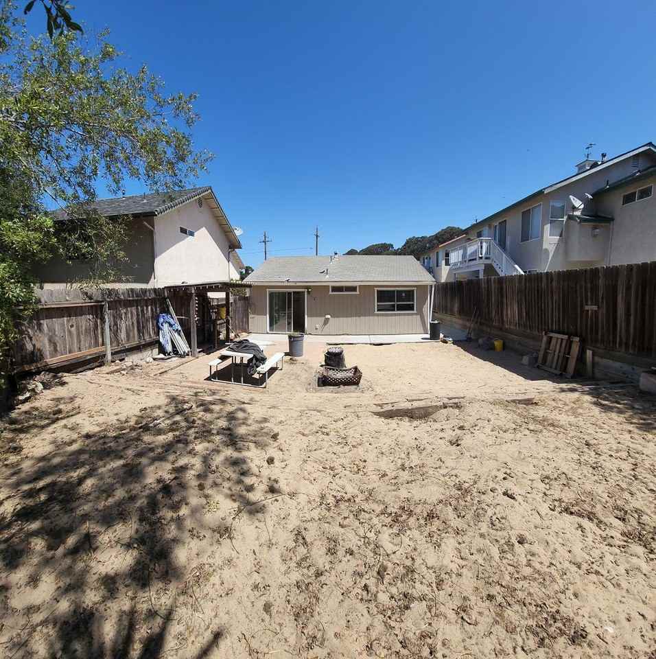 686 Air Park Dr - Photo 2 of 17
