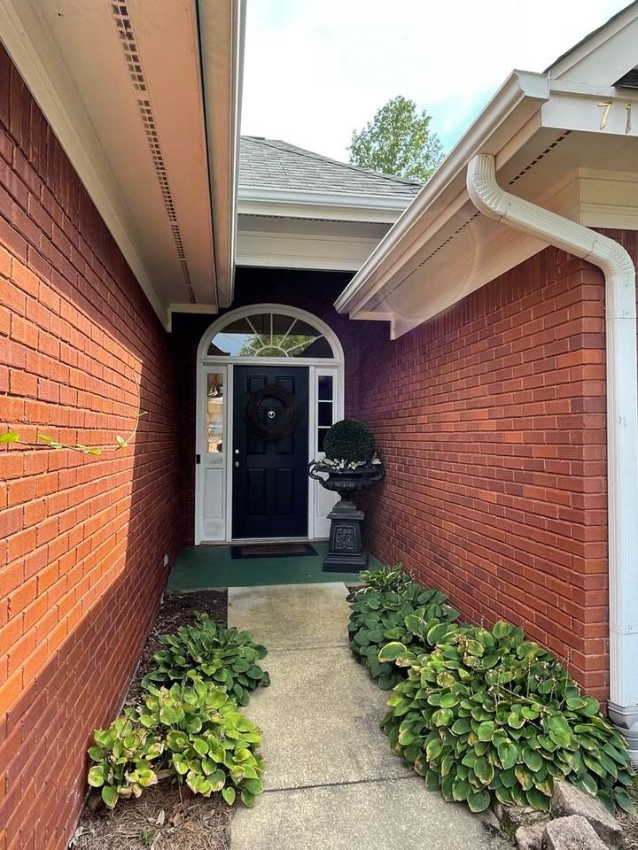 714 Berry Ln - Photo 3 of 24