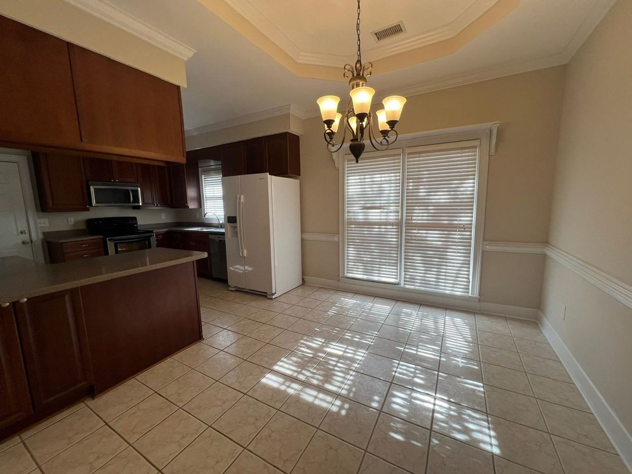 714 Berry Ln - Photo 7 of 24