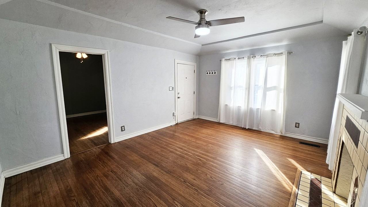 2305 Nw 25th St - Photo 5 of 25