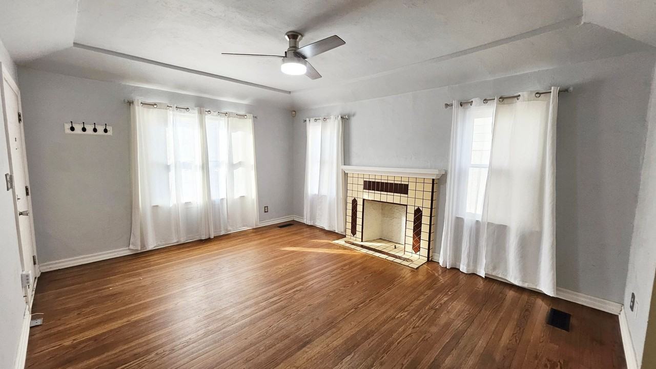 2305 Nw 25th St - Photo 6 of 25