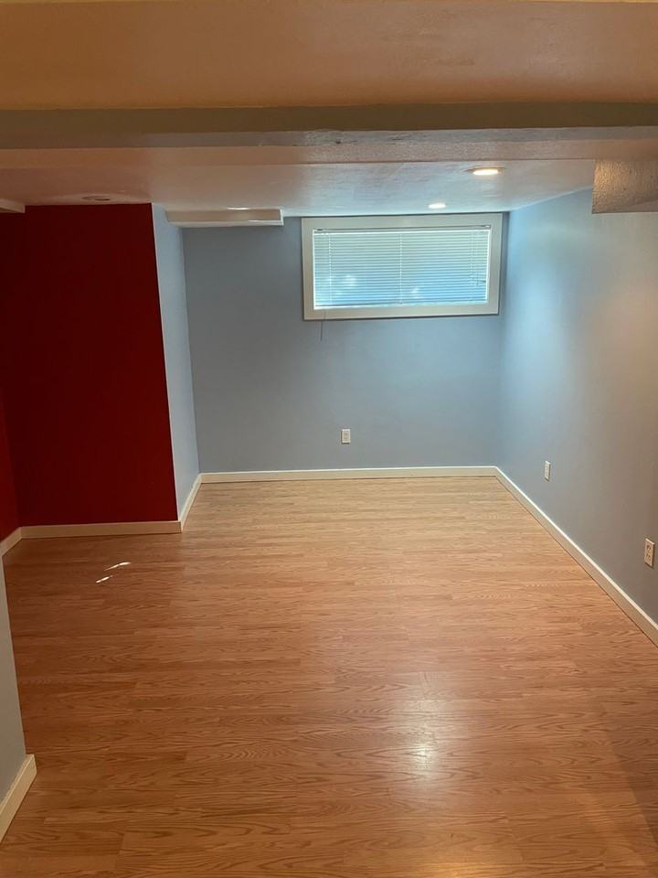 702 11th Ave E - Photo 4 of 14