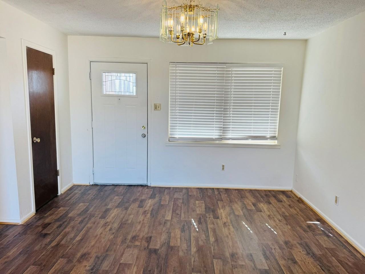 5030 53rd St - Photo 2 of 19