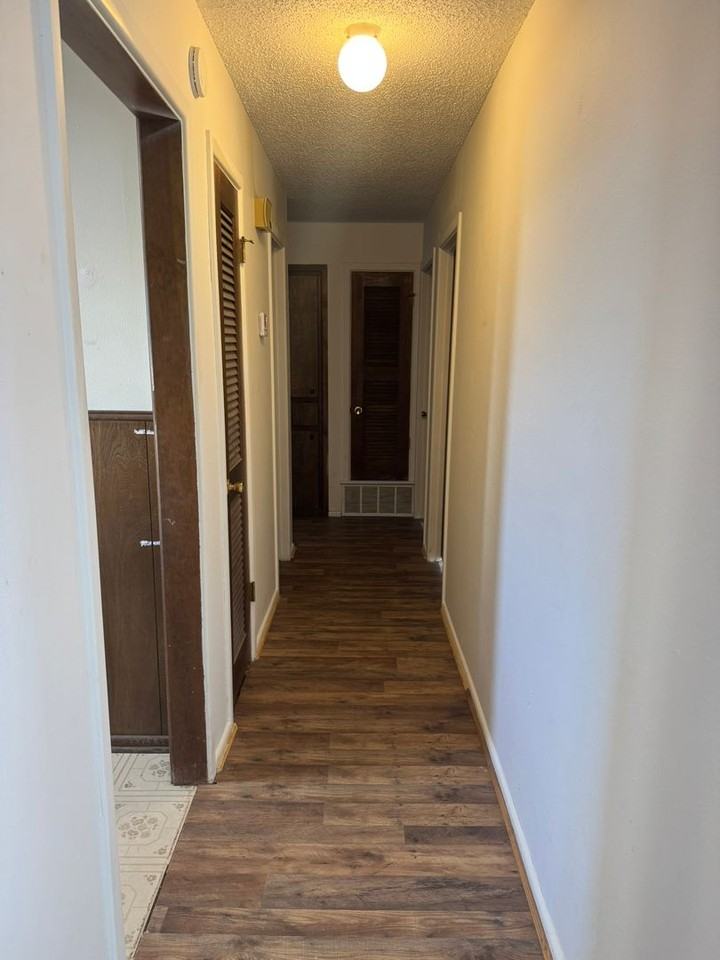 5030 53rd St - Photo 6 of 19