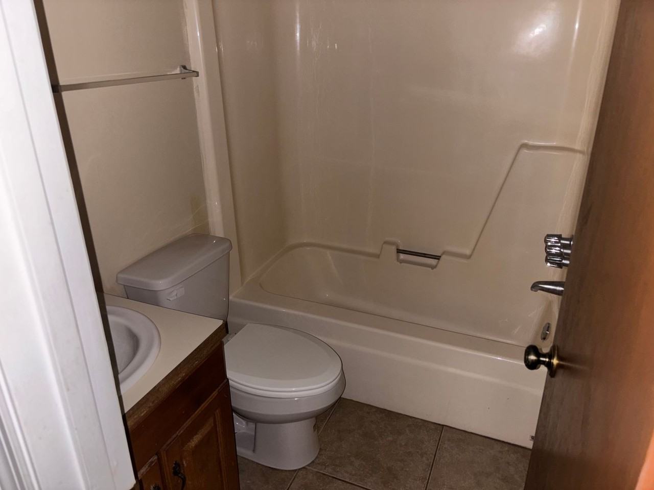 1521 Fitzpatrick Ave #A - Photo 5 of 11